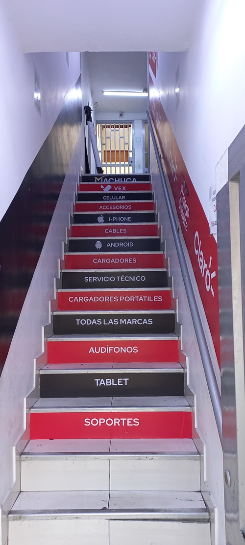 VINILES PARA ESCALERAS Y PAREDES