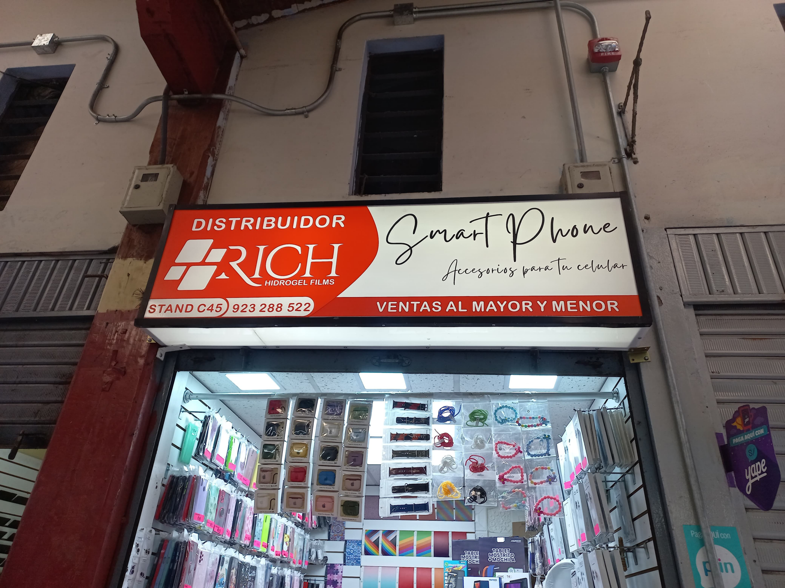 LETREROS EN LONA TRASLÚCIDA - Imagen 4