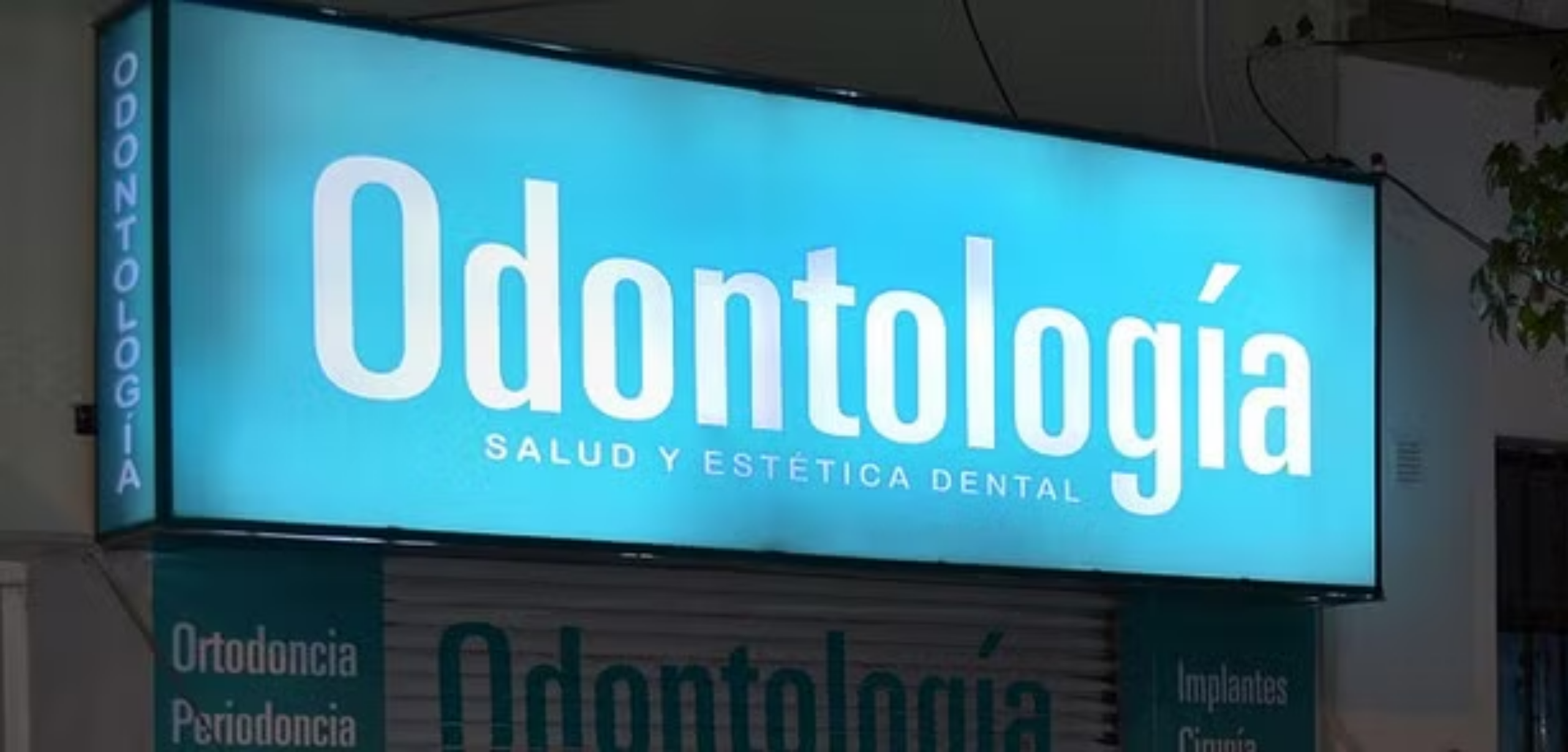 LETREROS EN LONA TRASLÚCIDA - Imagen 5